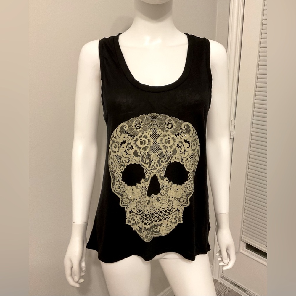 Express. Black sleeveless top with skull and lace back size - M.